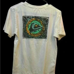 Quicksilver graphic tee size youth extra large